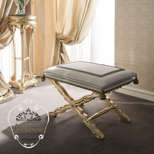 Стилизованный табурет - 14532 - Modenese Luxury Interiors - из цельной древесины / обитый / ручной работы