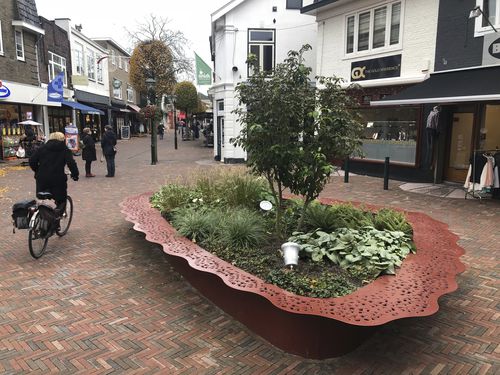 Кадка для садовых растений из стали, покрытой порошком - BAARN - ANAE street furniture - современная / для общественных мест / коричневая
