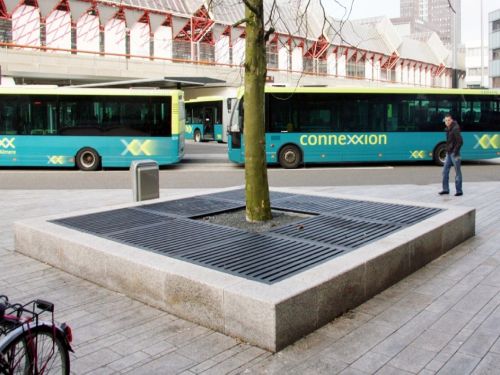 Квадратная решетка для деревьев - LOT - ANAE street furniture - из чугуна / из стали
