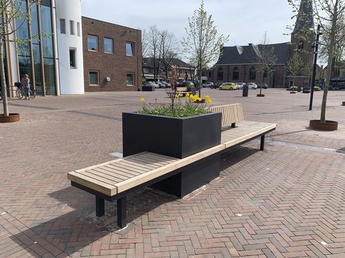 Кадка для садовых растений из дерева - PUTTEN - ANAE street furniture - из стали, покрытой порошком / прямоугольная / со встроенной скамьей