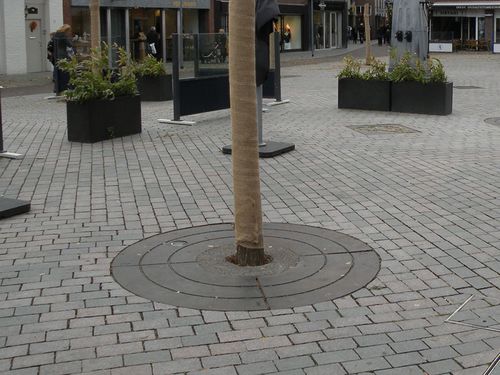 Круглая решетка для деревьев - LINDER - ANAE street furniture - из чугуна