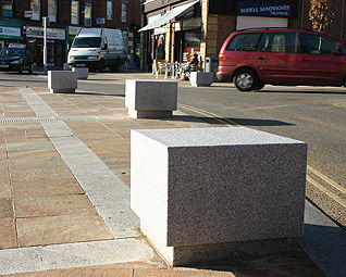 Защитный боллард - Architectural Street Furnishings - из гранита / высокий