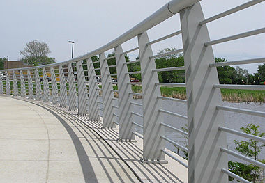 Ограждение из нержавеющей стали - SEA RAIL - TUTTLE RAILING - из алюминия / решетчатое / для наружного применения