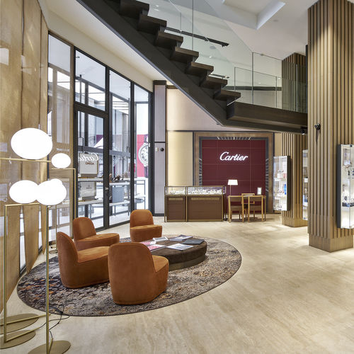 Высококачественная лестница - JUWELIER TENSEN, ANTWERPEN - EeStairs - прямая / со ступеньками из дуба / конструкция из лакированной стали