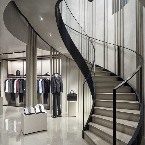 Высококачественная лестница - EMPORIO ARMANI, AMSTERDAM - EeStairs - спиральная / с металлическими ступеньками / конструкция из лакированной стали