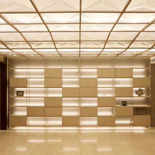 Настенная декоративная панель - HUANG RESIDENCE - Miniwiz S.E.D. Co. Ltd. - для подвесных потолков / из переработанного материала / из дерева