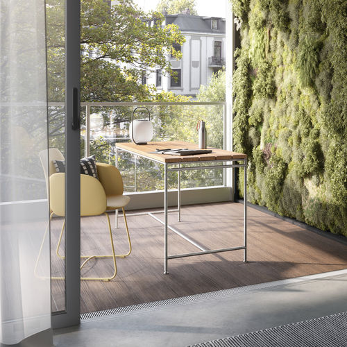 Стол минималистский дизайн - Outdoor Terrassentische - PHOS Design GmbH - из тикового дерева / из нержавеющей стали / с основанием из нержавеющей стали