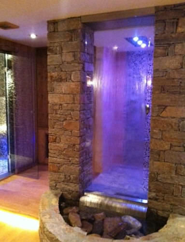 Водяная стена из стекла - COURCHEVEL - Espace d'eau France - на заказ
