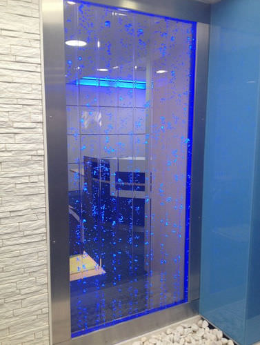 Пузырьковая панель с подсветкой - AGENCE BANCAIRE MARITIME QUIMPER - Espace d'eau France