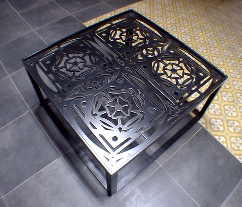 Журнальный столик индустриальный стиль - FLOR DE LYS  - ICI ET LA - из металла / из патинированного металла / из железа