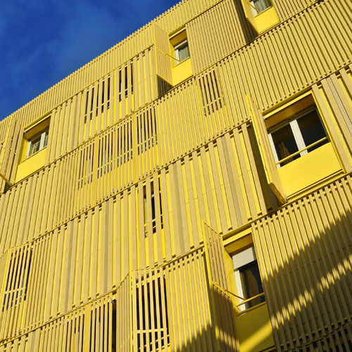 Облицовка фасада из реек - Brise soleil - Via Composites - из композита / текстурированная