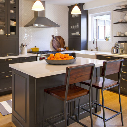 Классическая кухня - MEDIO - AYA kitchens - из окрашенной древесины / островного типа / L-образная