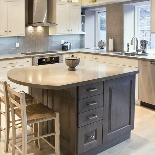 Классическая кухня - LARGO - AYA kitchens - из окрашенной древесины / островного типа / L-образная