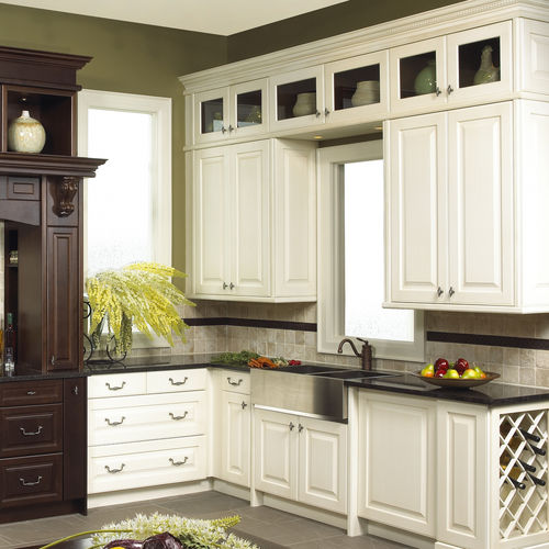 Классическая кухня - CHARLESTON - AYA kitchens - из дуба / из вишневого дерева / из клена