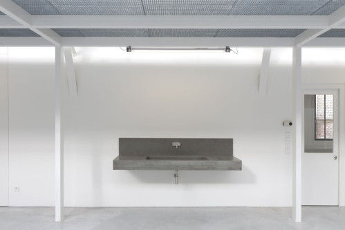 Подвесная раковина - BALIAN BETON Atelier - из бетона UHPC Ductal© / со встроенной столешницей / прямоугольная