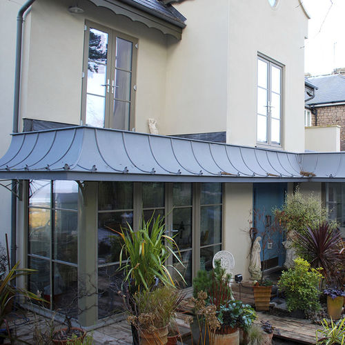 Крыша из цинка - PERIOD CANOPY - Peters Roofing - имитация шифера / изогнутая