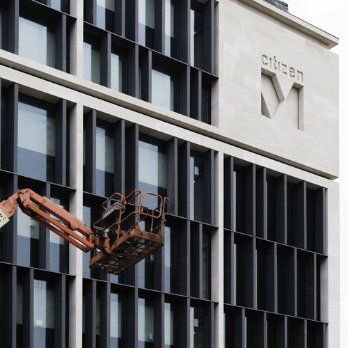 Панельная облицовка фасада - CITIZENM HOTEL TOWER OF LONDON - Rieder Facades GmbH - из цементно-стекольного композита / из стекловолокна / из долговечных материалов