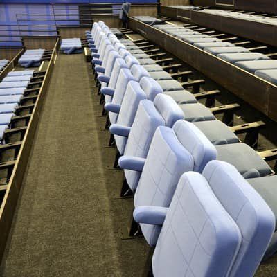Телескопическая ступень - SINGLE ROW BLEACHER - MASTER INDUSTRIE - выдвижная / автоматизированная