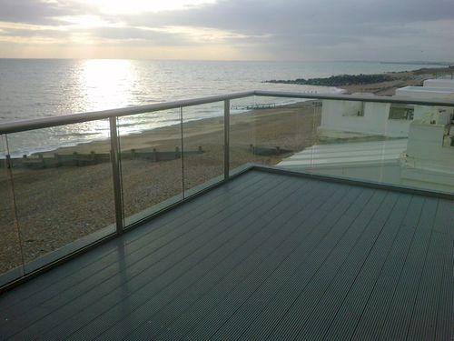 Ограждение из стекла - BALCONY 2 BALUSTRADE SYSTEM - BALCONY - с панелями / для наружного применения / для балкона