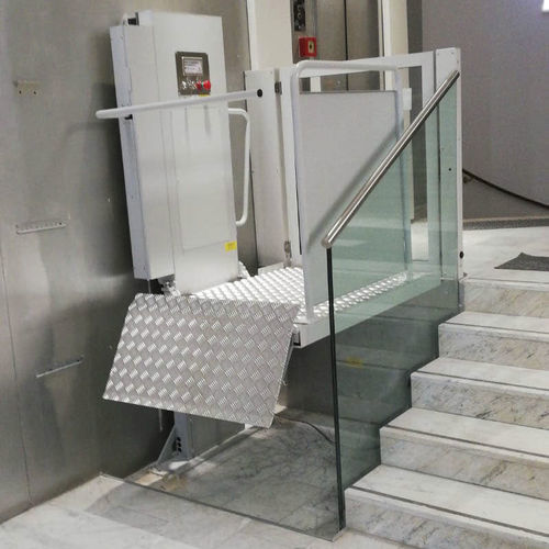 Подъемная платформа для лиц с ограниченной подвижностью - DomoStep 160A - LiftingItalia - AreaLift - для инвалидной коляски / для зданий / бытового применения