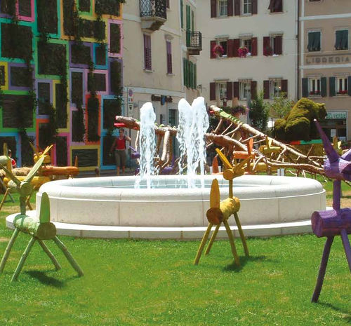 Общественный фонтан - GIRASOLE  - BELLITALIA - напольный / из восстановленного камня / современный