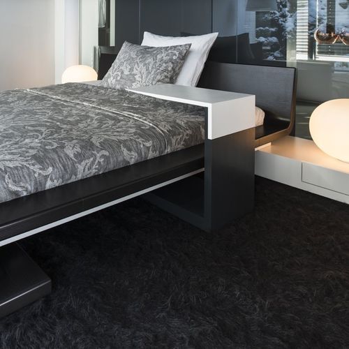 Современный вспомогательный столик - SLIDER - Steininger Designers - из Corian® / с основанием из цельной древесины / с основанием из меламина