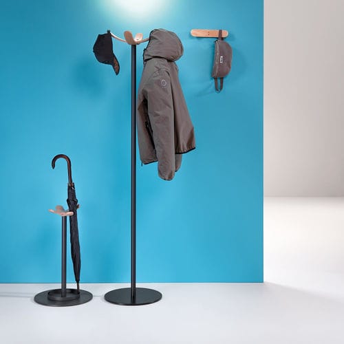 Вешалка для верхней одежды на ножке - SIENA - Made Design Barcelona - современная / из металла / из бука