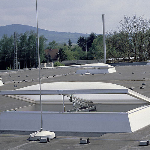 Световой купол из поликарбоната - CLASSIC - Kingspan Light + Air - из ПВХ / изогнутый / для плоской крыши