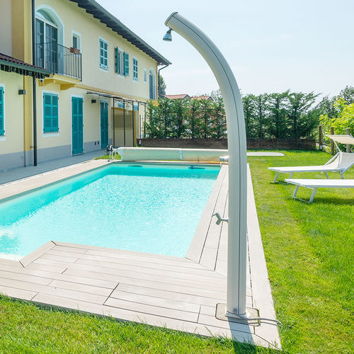 Душ для улицы на солнечной батарее - Piscine Acquaform - для бассейна / для ног / из дерева
