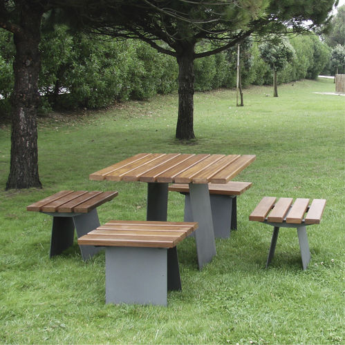 Современный комплект стол-лавки - L&Oacute;TUS - LARUS DESIGN - из дерева / из стали / садовый