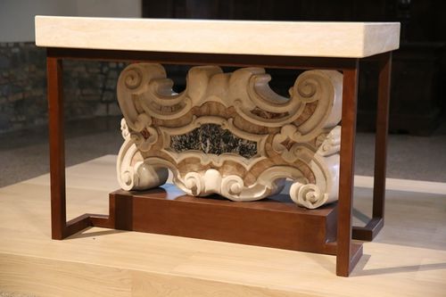 Алтарь из иерусалимского камня - Pietra di gerusalemme - из дерева / из мрамора