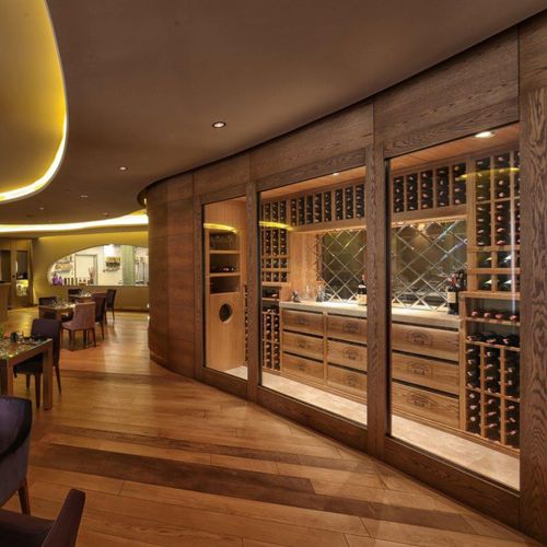 Винный шкаф для профессионального использования - INTERCONTINENTAL ISTANBUL - Focus Wine Cellars - встраиваемый / из стекла / из цельной древесины