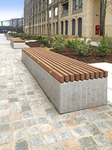 Современная общественная скамейка - SOCA - Factory Street Furniture - из дерева / из гальванизированной стали / из бетона