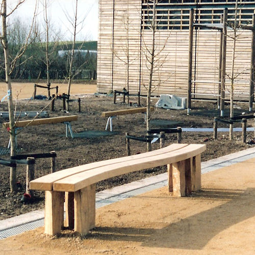Современная общественная скамейка - EARTH CENTRE, DONCASTER - Factory Street Furniture - из дуба / модульная