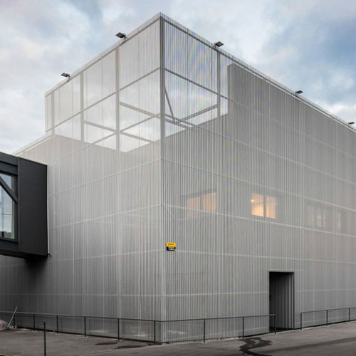 Солнцезащитное устройство алюминий - CARCEMAL HEADQUATERS - Arconic Architectural Products SAS, Merxheim/Frank - для фасада / вертикальное / фиксированное