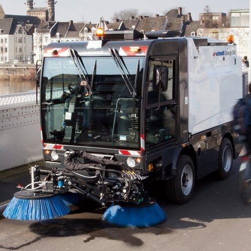 Подметальная машина на грузовике - CLEANGO 500 - Aebi Schmidt - всасывающая / для улиц / для отходов