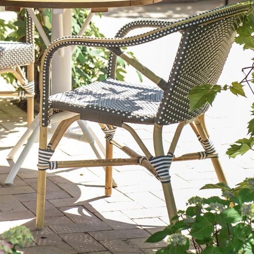 Классический cтул - Madeleine - Sika-Design - для наружного применения / для интерьера / из орехового дерева