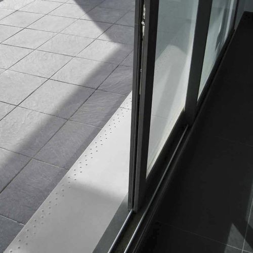 Валик ступени из нержавеющей стали - UM  - ULMA - ARCHITECTURAL SOLUTIONS