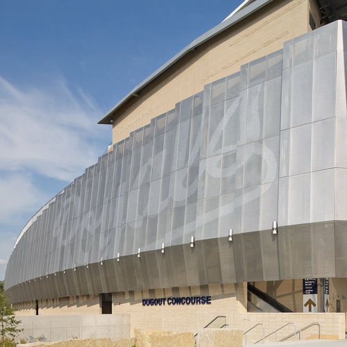 Солнцезащитное устройство из нержавеющей стали - KAUFFMAN STADIUM - A. Zahner - для фасада / вертикальное / фиксированное