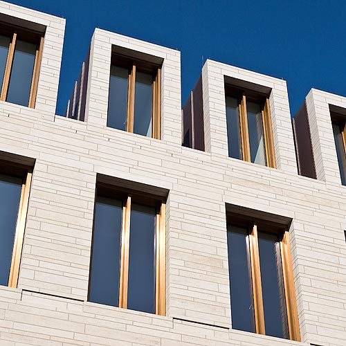 Окно из алюминия -  L-BANK BADEN-WÜRTTEMBERG, KARLSRUHE - Schindler - распашное