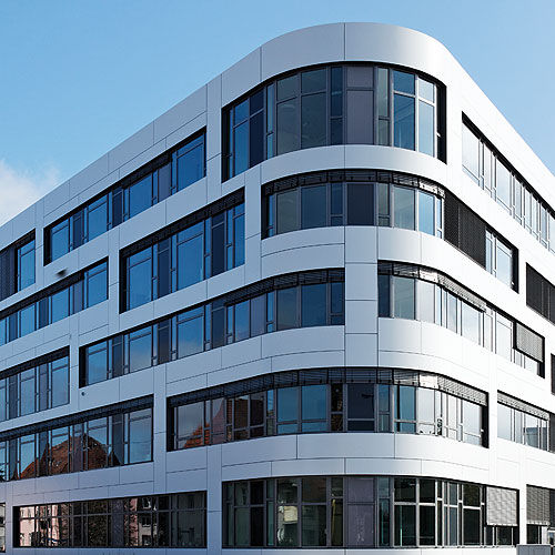 Панельная тонкостенная перегородка - SMA CORPORATE CENTER, NIESTETAL - Schindler - из алюминия и стекла