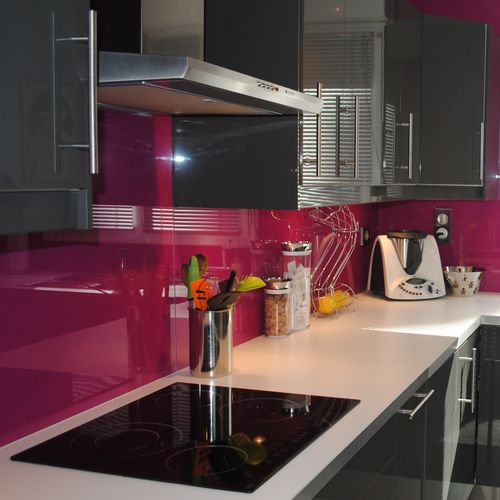 Стеклянная панель с настилом - LACOBEL FUCHSIA - Macocco - непрозрачная / лакированная / для внутренней компоновки