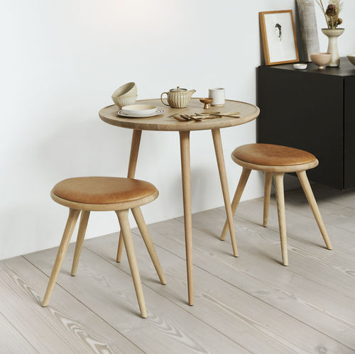 Современный обеденный стол - ACCENT CAFÉ - Mater Design - из дуба / с основанием из дуба / круглый