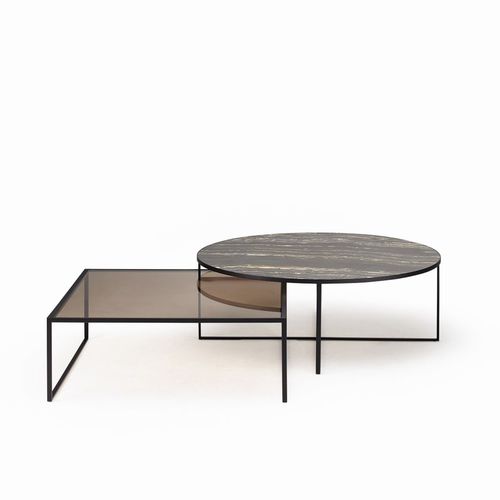 Современный журнальный столик - minimize round - YOMEI - из стекла / из дуба / из орехового дерева