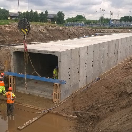 Крытый лоток из предварительно подготовленного бетона - MC series - CPM Group Ltd 