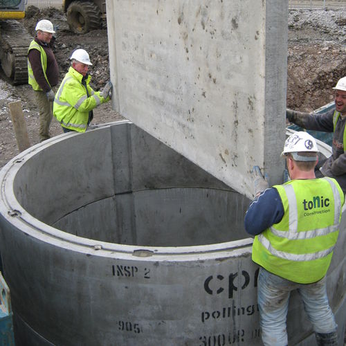 Смотровой колодец из предварительно подготовленного бетона - WEIR WALL CHAMBERS - CPM Group Ltd 