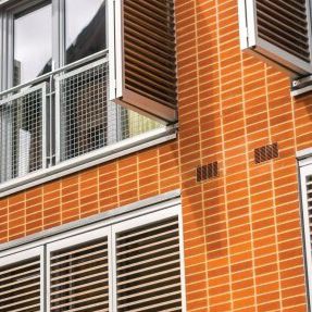 Фасад из экструдированного полистирола - X-CLAD - Eurobrick Systems Ltd  - терракотовый