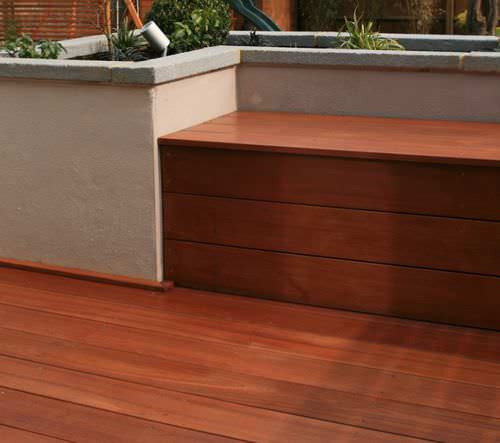 Террасная доска из лиственных пород дерева - YELLOW BALAU (BANGKIRAI) - Silva Timber Products  - из цельной древесины
