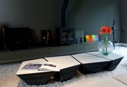 Современный журнальный столик - STONE - Odesi. Dutch Design Online - из дерева / квадратный / для бытового использования