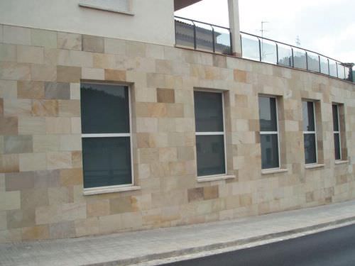Листовая облицовка фасада - FOSIL SALVAJE - CERAMAT LEVANTE S.L (PIERRES DU MONDE)  - из натурального камня / матовая
